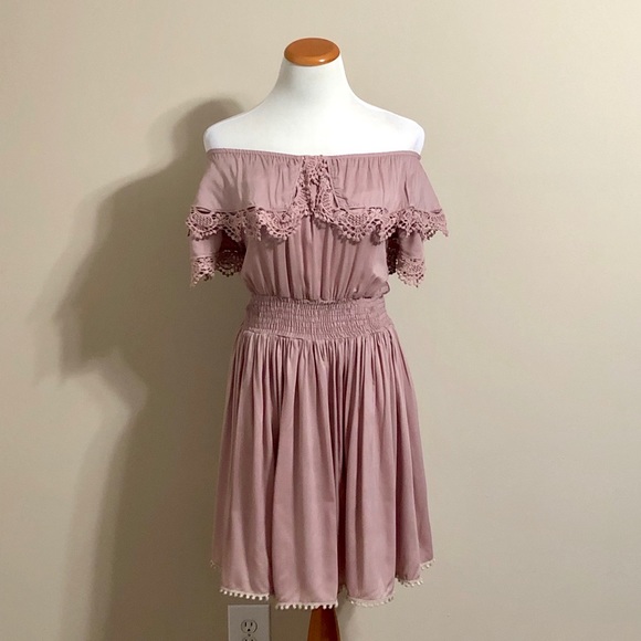 Cecico Dresses & Skirts - Beautiful Off-the-shoulder Dress